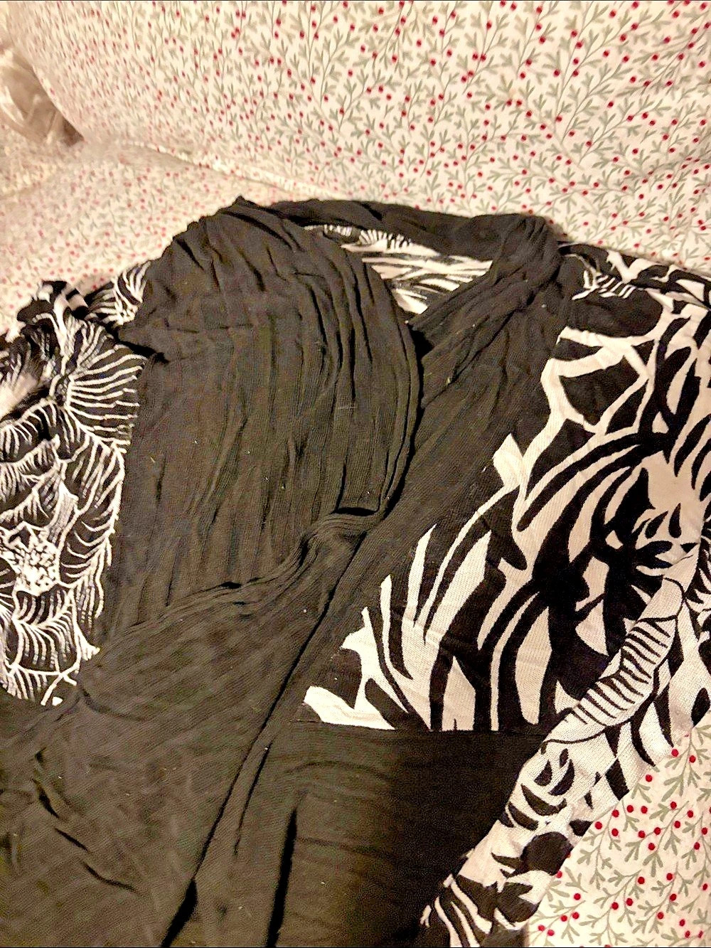 ONYX Black & White Animal Print open sweater - Picture 3 of 5